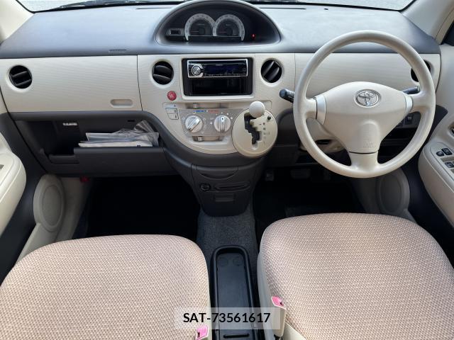 Toyota SIENTA 2013-06 8222460-11