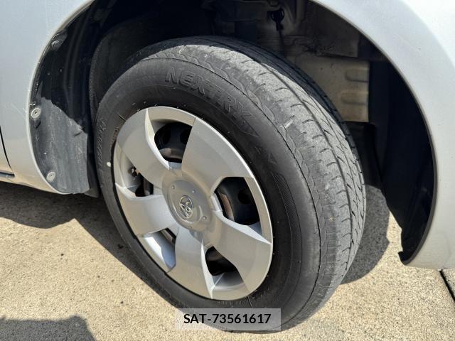 Toyota SIENTA 2013-06 8222460-18