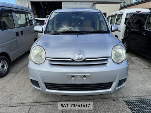Toyota SIENTA 2013-06 8222460-2
