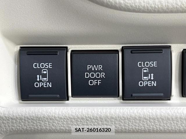 Toyota SIENTA 2026-05 8222642-4