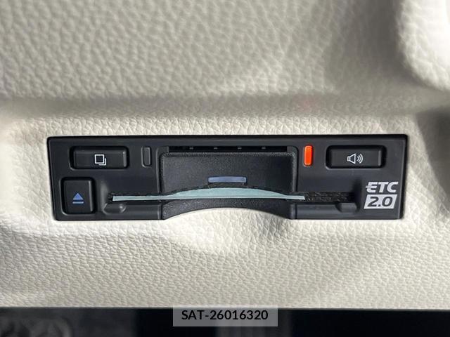 Toyota SIENTA 2026-05 8222642-6