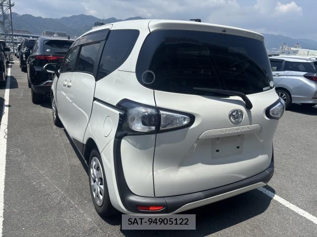 Toyota SIENTA 2017-02 8222797-4