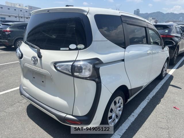 Toyota SIENTA 2017-02 8222797-5