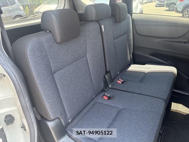Toyota SIENTA 2017-02 8222797-6