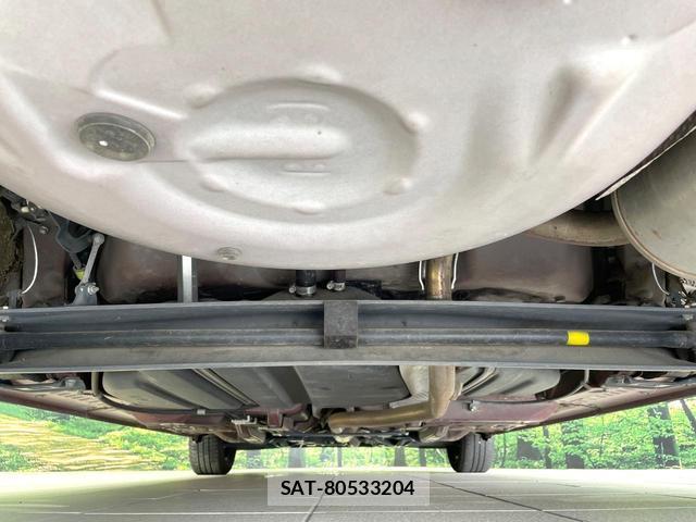 Toyota SIENTA 2018-09 8223273-19