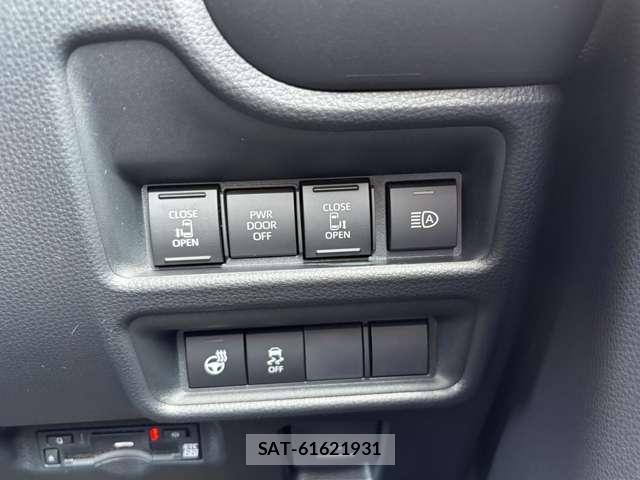 Toyota SIENTA 2026-07 8223307-12