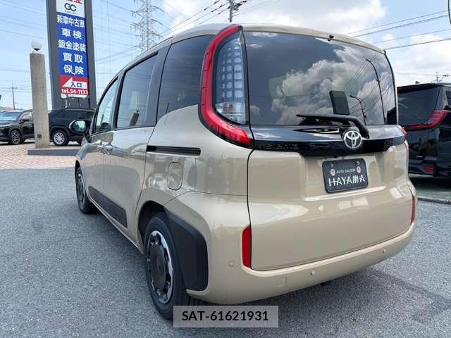 Toyota SIENTA 2026-07 8223307-17