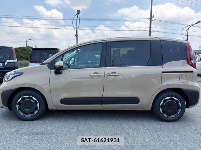 Toyota SIENTA 2026-07 8223307-9