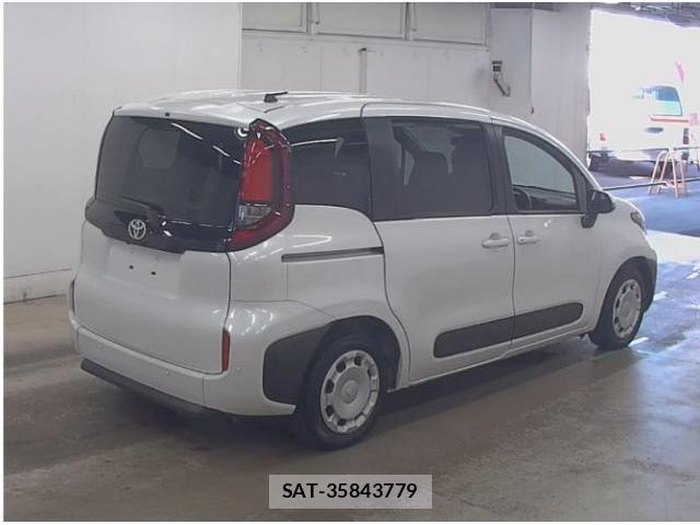 Toyota SIENTA 2024-08 8223666-1