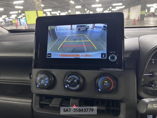 Toyota SIENTA 2024-08 8223666-10