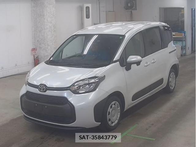 Toyota SIENTA 2024-08 8223666-3
