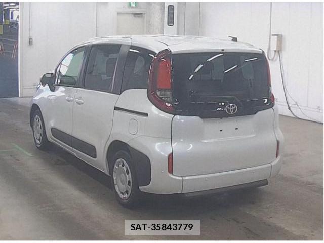 Toyota SIENTA 2024-08 8223666-4
