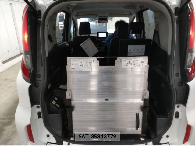Toyota SIENTA 2024-08 8223666-5