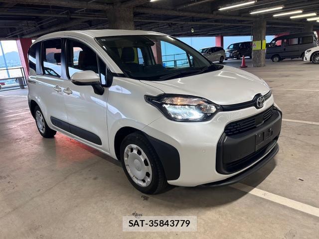 Toyota SIENTA 2024-08 8223666-6