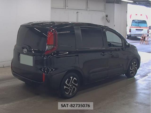 Toyota SIENTA 2024-04 8223677-1