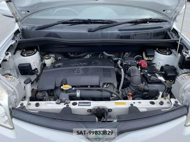 Toyota SIENTA 2014-03 8223913-2
