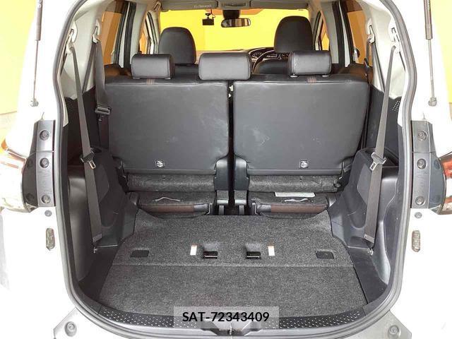 Toyota SIENTA 2019-03 8224565-11