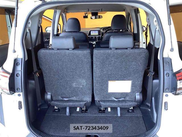 Toyota SIENTA 2019-03 8224565-12