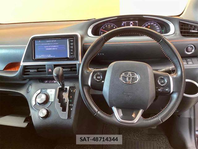 Toyota SIENTA 2018-02 8224567-1