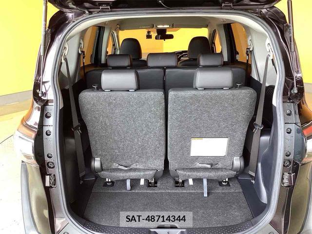 Toyota SIENTA 2018-02 8224567-16