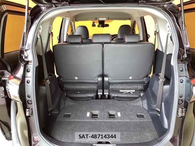 Toyota SIENTA 2018-02 8224567-17