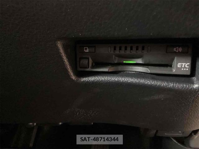 Toyota SIENTA 2018-02 8224567-9