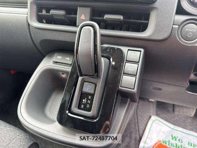 Toyota SIENTA 2025-01 8224585-9