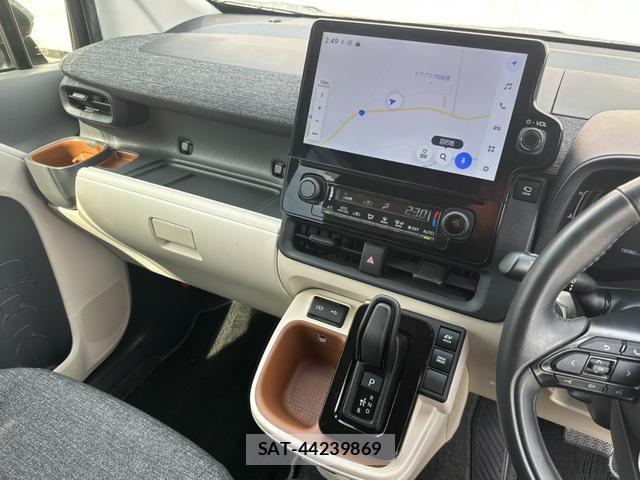 Toyota SIENTA 2023-07 8224647-10