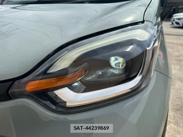 Toyota SIENTA 2023-07 8224647-17
