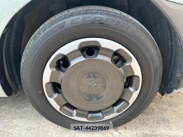 Toyota SIENTA 2023-07 8224647-19