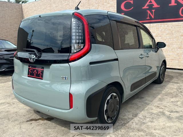 Toyota SIENTA 2023-07 8224647-2