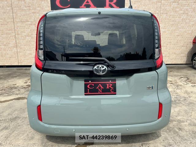 Toyota SIENTA 2023-07 8224647-4