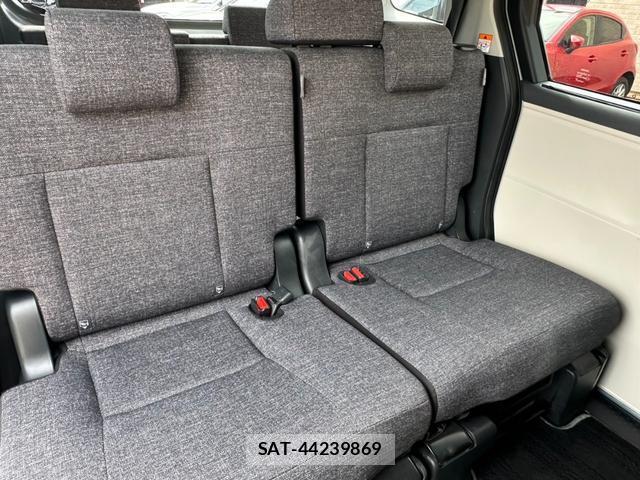 Toyota SIENTA 2023-07 8224647-7