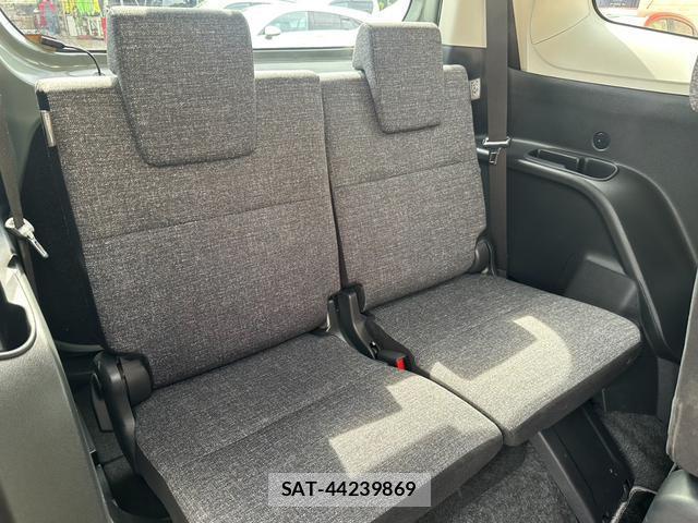 Toyota SIENTA 2023-07 8224647-8