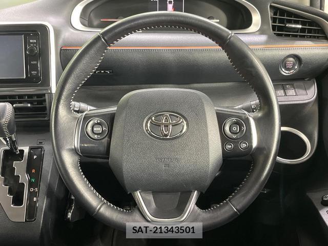 Toyota SIENTA 2015-07 8224713-11