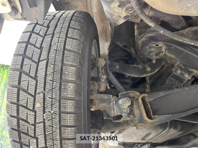 Toyota SIENTA 2015-07 8224713-19