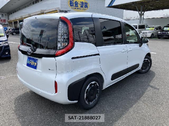 Toyota SIENTA 2026-05 8224812-3