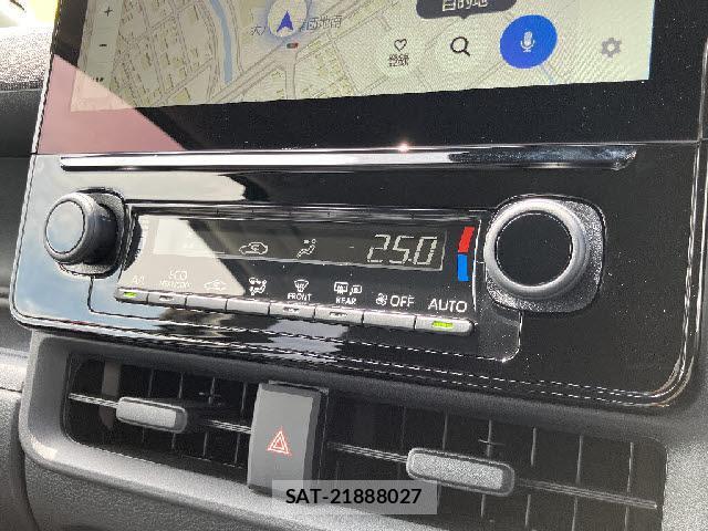 Toyota SIENTA 2026-05 8224812-9