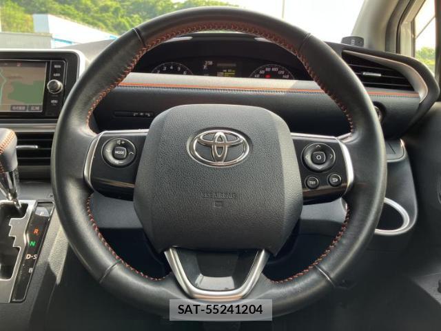 Toyota SIENTA 2017-09 8225061-13