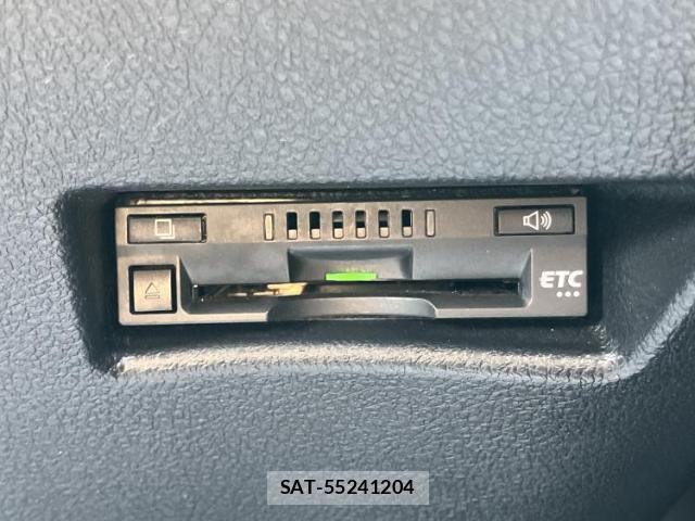 Toyota SIENTA 2017-09 8225061-17