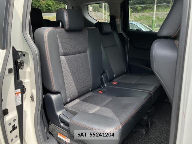 Toyota SIENTA 2017-09 8225061-4