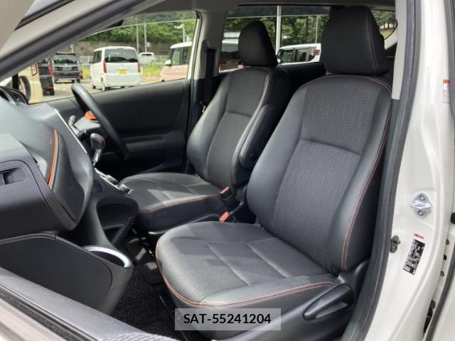 Toyota SIENTA 2017-09 8225061-6