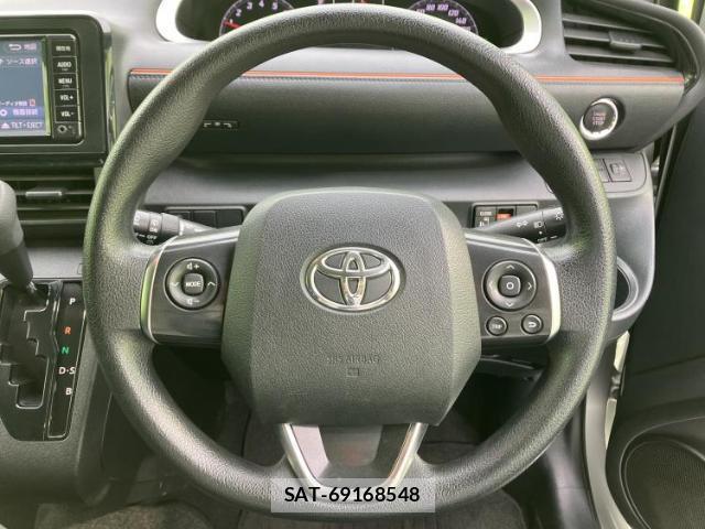 Toyota SIENTA 2017-07 8225168-13