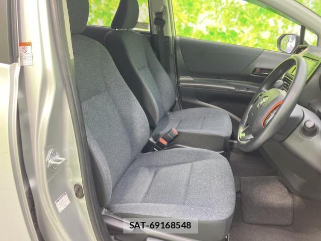Toyota SIENTA 2017-07 8225168-3