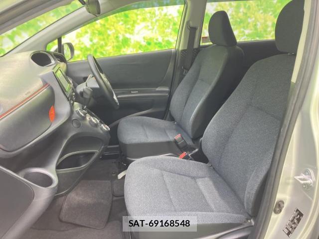 Toyota SIENTA 2017-07 8225168-6