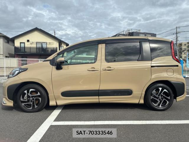 Toyota SIENTA 2024-04 8225383-1