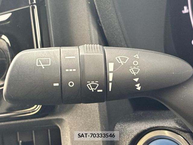 Toyota SIENTA 2024-04 8225383-17