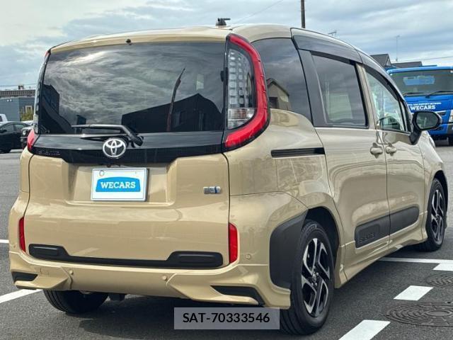 Toyota SIENTA 2024-04 8225383-2