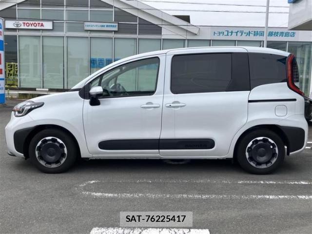 Toyota SIENTA 2025-07 8225538-1