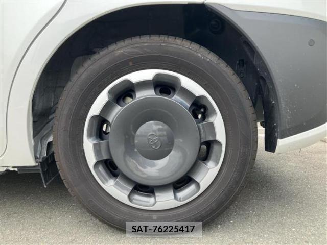 Toyota SIENTA 2025-07 8225538-16